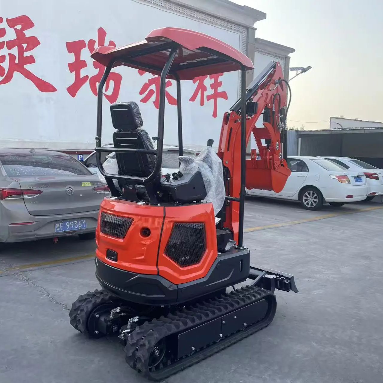 1.8-ton compact construction e - Heavy Equipment Landscaping recensione e prezzo